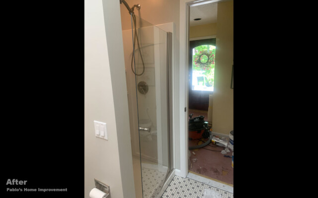 bathroom_renovation_standup_shower_door_after