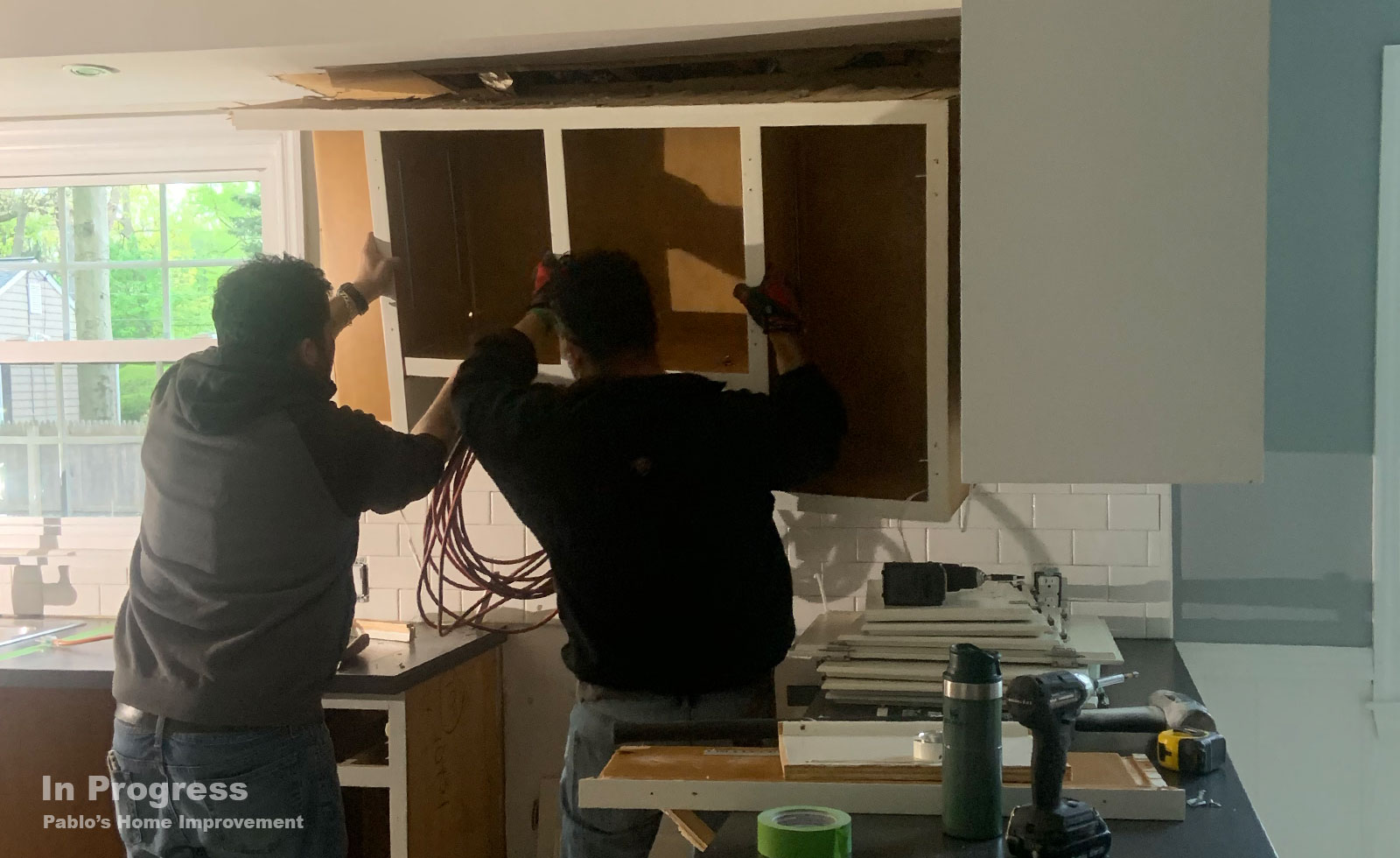 kitchen_cabinet_installation_in_progress